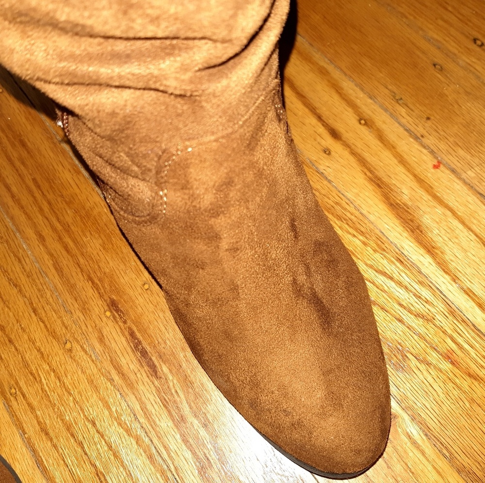 Boots - Picture 5 of 5